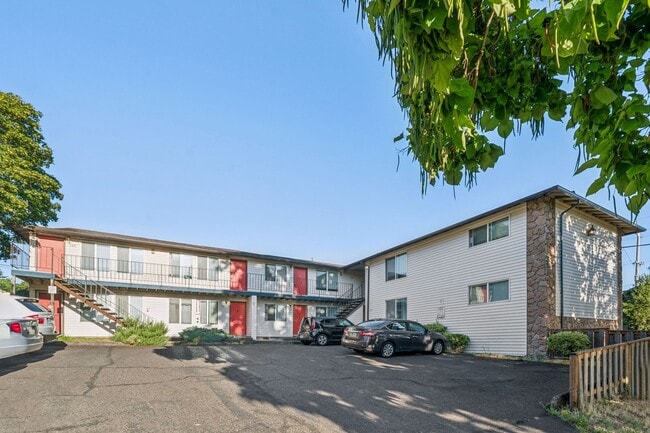 527-545-545 SE 78th Ave in Portland, OR - Building Photo - Building Photo