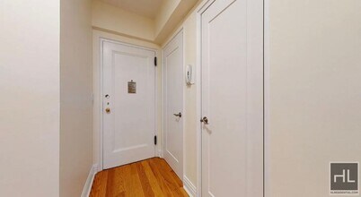 EAST 56 STREET, Unit 11F in New York, NY - Foto de edificio - Building Photo