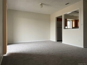 32 Omni Parc Dr in Nanuet, NY - Building Photo - Building Photo