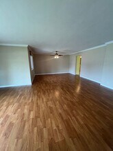 2 Robinhood Ln in Springfield, IL - Building Photo - Building Photo