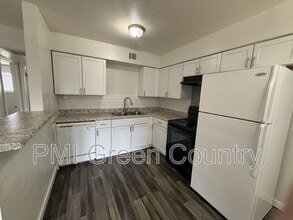 917 N Yale Ave in Tulsa, OK - Foto de edificio - Building Photo