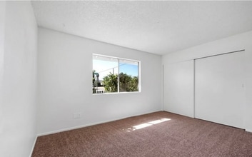 41026 Beachwood Ave in Hemet, CA - Foto de edificio - Building Photo