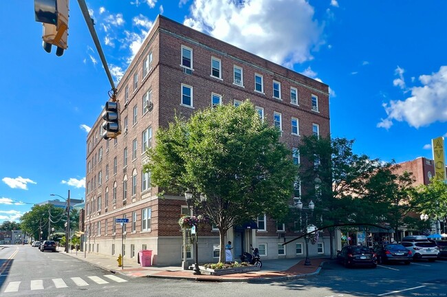 218 Bedford St in Stamford, CT - Building Photo - Building Photo