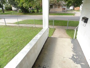 1009 Adrian in Jackson, MI - Building Photo - Building Photo