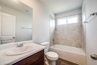 10054 Bur Sedge in San Antonio, TX - Building Photo - Building Photo