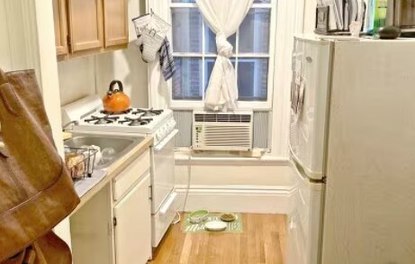 136 Myrtle St, Unit T1 in Boston, MA - Foto de edificio - Building Photo