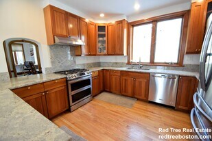 75 Somerset Rd in Brookline, MA - Building Photo