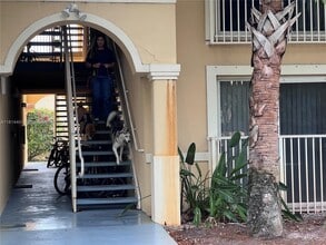 9907 Westwood Dr in Tamarac, FL - Building Photo - Building Photo