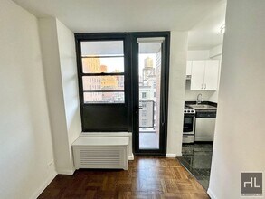 EAST 35 STREET in New York, NY - Building Photo - Building Photo