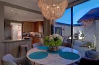 2360 E Miramonte Cir in Palm Springs, CA - Foto de edificio - Building Photo