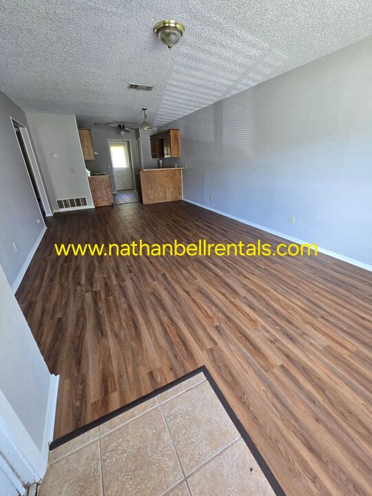 2855 Kessler Dr in Paris, TX - Building Photo