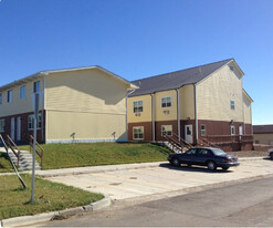 11 5th Ave NW in Parshall, ND - Building Photo