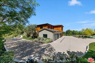 5757 Hoback Glen Rd in Hidden Hills, CA - Building Photo - Building Photo