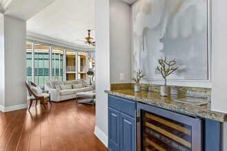 801 E Beach Dr in Galveston, TX - Building Photo - Building Photo