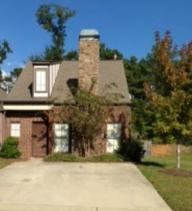 2464 Ridgemont Dr