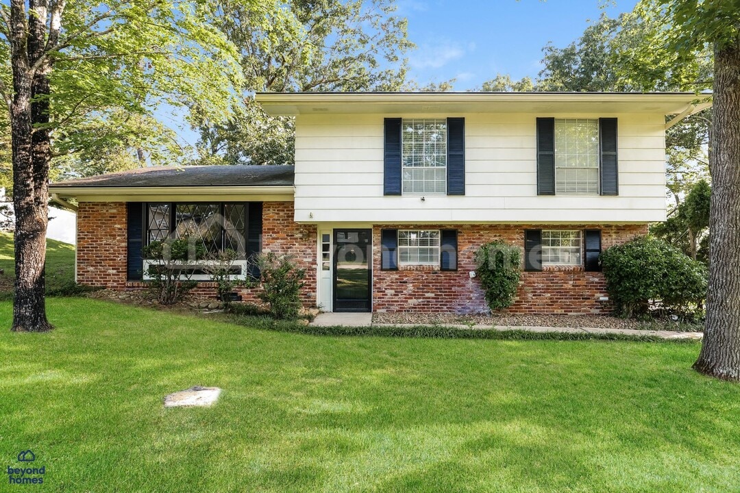 819 Sutton Dr in Chattanooga, TN - Building Photo