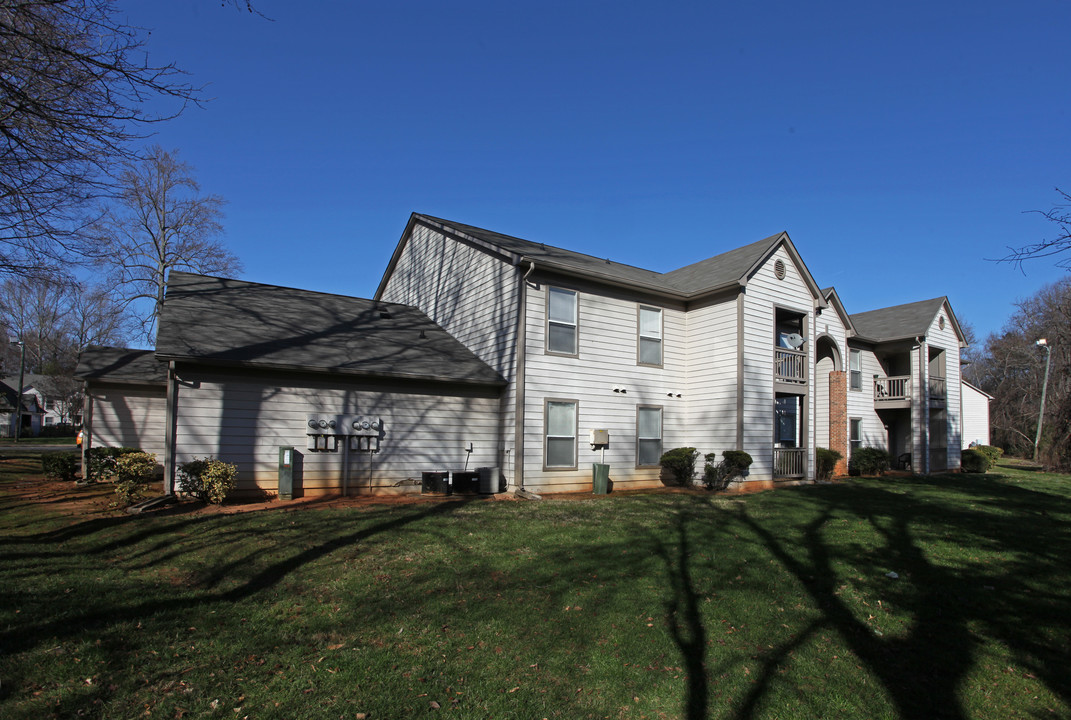 Highland Trace Apartments in Charlotte, NC - Building Photo