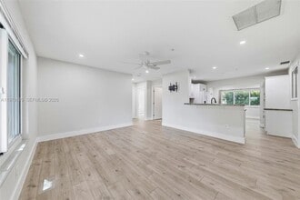 4561 SW 25th Terrace in Fort Lauderdale, FL - Foto de edificio - Building Photo