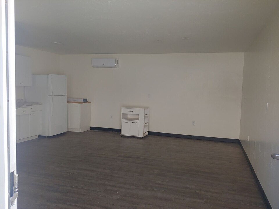 317-317 11th St in Ramona, CA - Foto de edificio