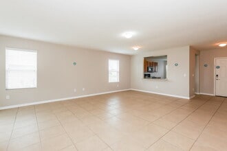 417 SE 9th Pl in Cape Coral, FL - Building Photo - Building Photo