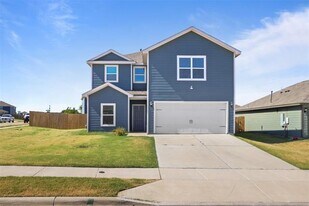 13701 Roosevelt Arch Dr in Ponder, TX - Building Photo