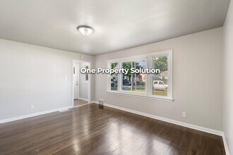 5043 Washington St in Gary, IN - Building Photo - Building Photo