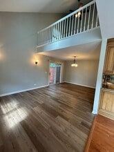 1381 Laurel Oaks Dr in Streamwood, IL - Foto de edificio - Building Photo