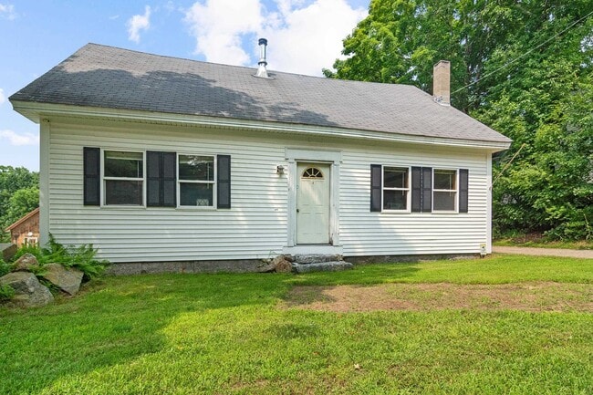 144 Meredith Center Rd in Meredith, NH - Building Photo - Building Photo