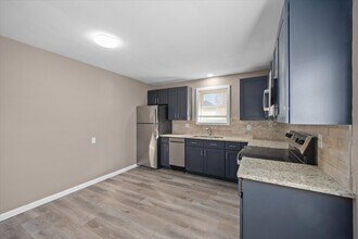 11 Manor Dr in Collinsville, IL - Building Photo - Building Photo