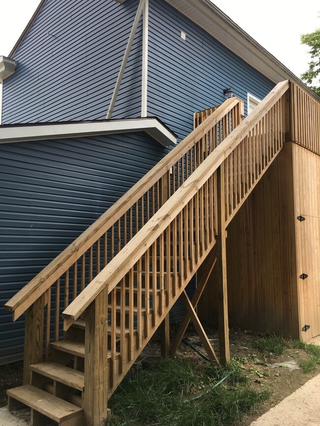 631 E Chestnut St in Jeffersonville, IN - Building Photo - Building Photo