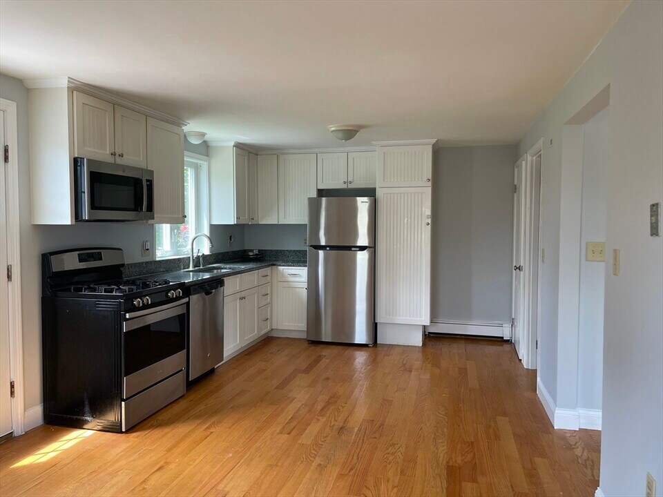 3 Barbieri Rd in Framingham, MA - Building Photo
