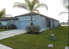 4231 Villa Rapallo Wy in North Fort Myers, FL - Building Photo