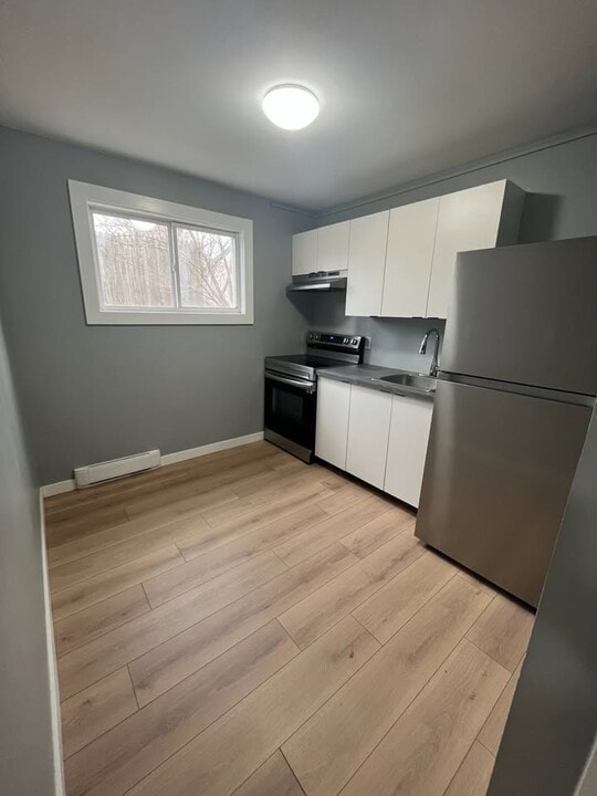 17 Lockwood St in Moncton, NB - Building Photo