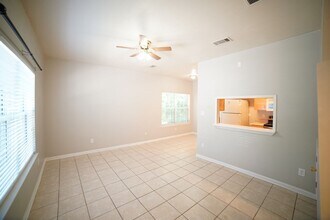2403 Hartsfield Rd in Tallahassee, FL - Building Photo - Building Photo