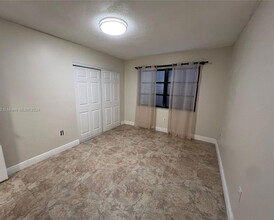 1595 NW 16th St in Pembroke Pines, FL - Building Photo - Building Photo