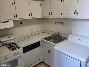 2513 Aspen St in Philadelphia, PA - Building Photo - Building Photo