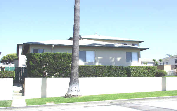 1902 Camino de la Costa in Redondo Beach, CA - Building Photo