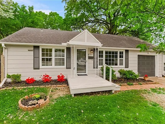 property at 7611 W 65th St