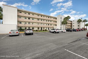 2469 S Washington Ave in Titusville, FL - Building Photo