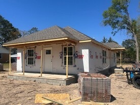 1528 Hall Way in Vidalia, GA - Building Photo