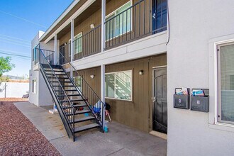 520 Tennessee St NE in Albuquerque, NM - Foto de edificio - Building Photo