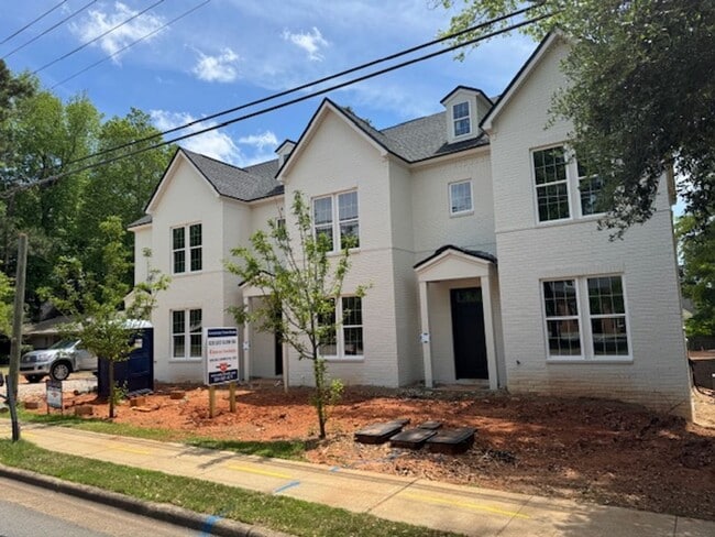 property at 620 E Glenn Ave