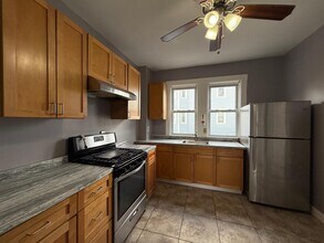 196 Sherman St, Unit 2 in Cambridge, MA - Building Photo - Building Photo