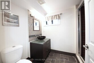 19 Fallowfield Rd in Toronto, ON - Building Photo - Building Photo