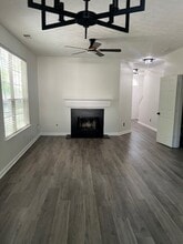 5895 Terremont Cir in Norcross, GA - Foto de edificio - Building Photo