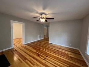 1333 N Duval St in Tallahassee, FL - Building Photo - Building Photo