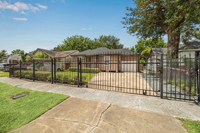 910 Hahlo St in Houston, TX - Building Photo - Building Photo