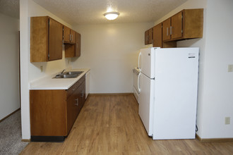 South Forks III Apartments in Grand Forks, ND - Building Photo - Interior Photo