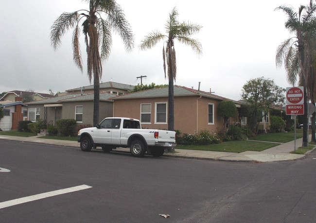 3022 Dwight St in San Diego, CA - Foto de edificio - Building Photo