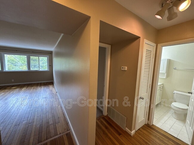 1900 Richard Jones Rd in Nashville, TN - Building Photo - Building Photo